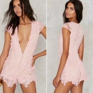 Lioness - XS - Pink Lace Casablanca Deep V Romper - NWT - Nude Lined